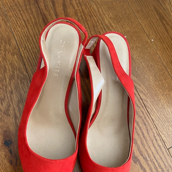 DYNAMITE Slingback Kitten Heels - Picture 4 of 8